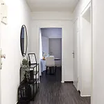아파트 Deluxe! Hbf-naehe Mit Kingsize-bett, 65 M2