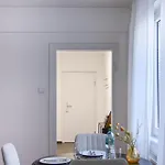 아파트 Deluxe! Hbf-naehe Mit Kingsize-bett, 65 M2
