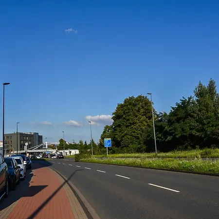 Deluxe! Hbf-naehe Mit Kingsize-bett, 65 M2 Apartamento