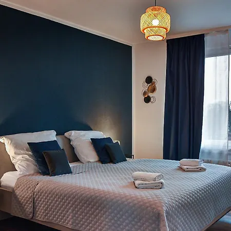 Apartment Deluxe! Hbf-naehe Mit Kingsize-bett, 65 M2 Duisburg