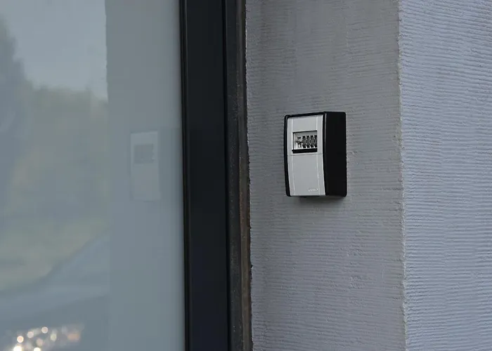 Deluxe! Hbf-naehe Mit Kingsize-bett, 65 M2 Appartamento *